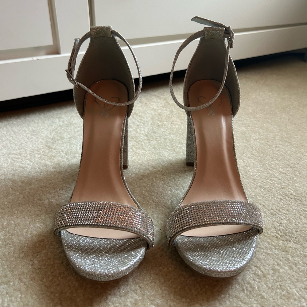 Silver rhinestoned Windsor heels - size 7.5
